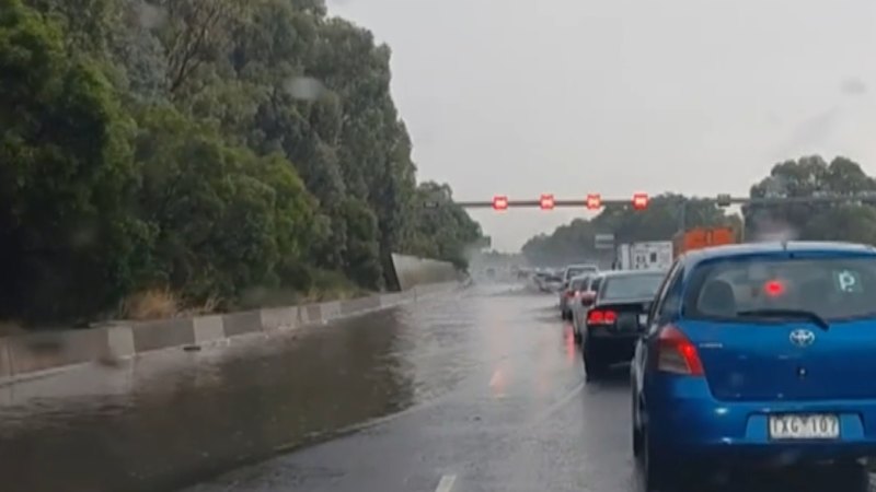 Emergency warnings in place as thunderstorm moves across Melbourne