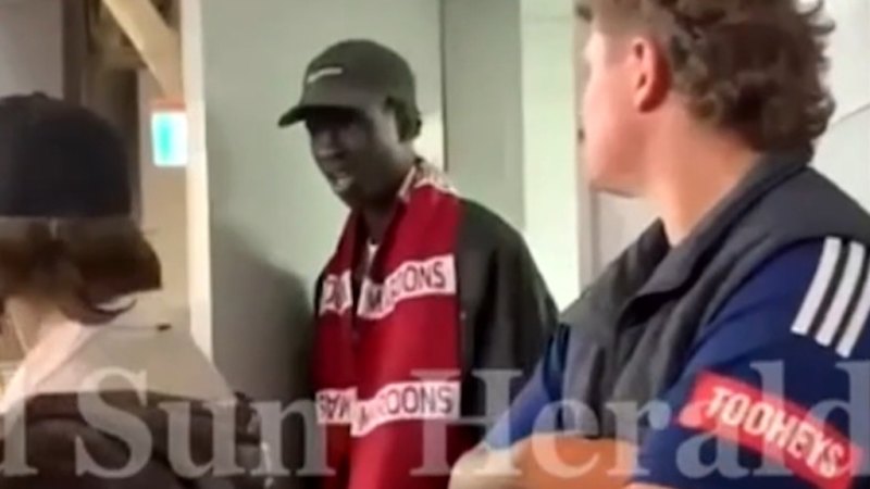 Ugle-Hagan, Andrew captured leaving toilet together