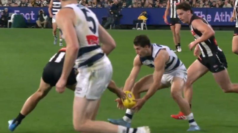 Gravenberch fires Liverpool in front