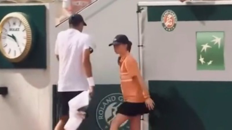 Jodar denies pushing ball girl