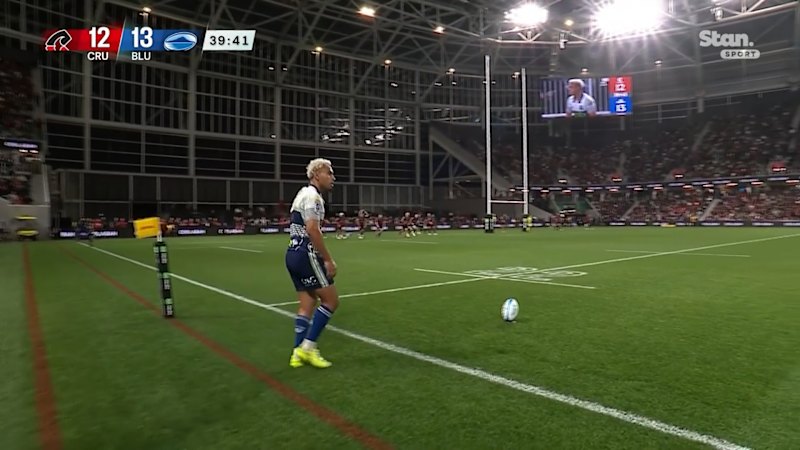 Blues kicker misses shot clock