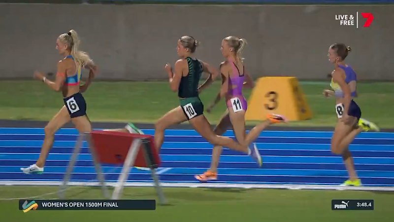 Hull crashes, Hollingsworth wins in dramatic sprint finish