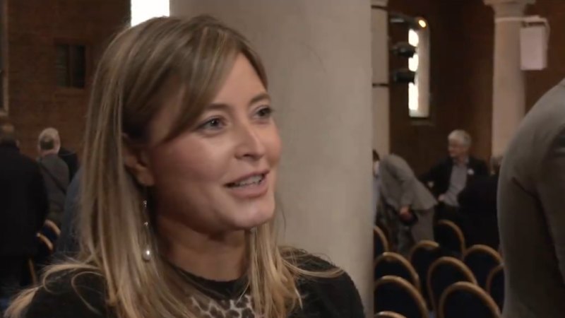 Holly Valance calls left political ideas 'crap'