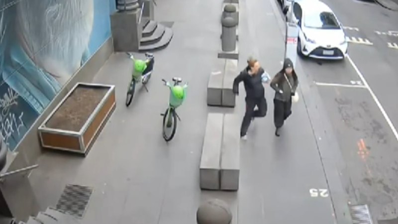 Woman accused of Melbourne stabbing makes bid for freedom
