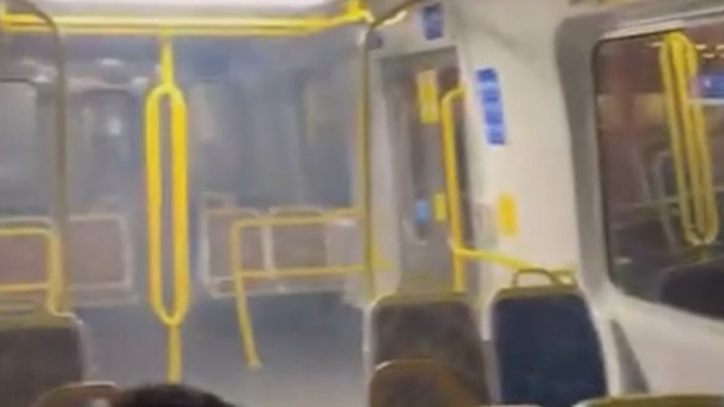Passengers left stranded after power fault on Melbourne train