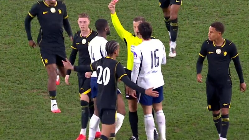 Spurs star sees red in three-minute cameo