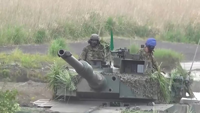 Japan to deploy missiles on island near Taiwan