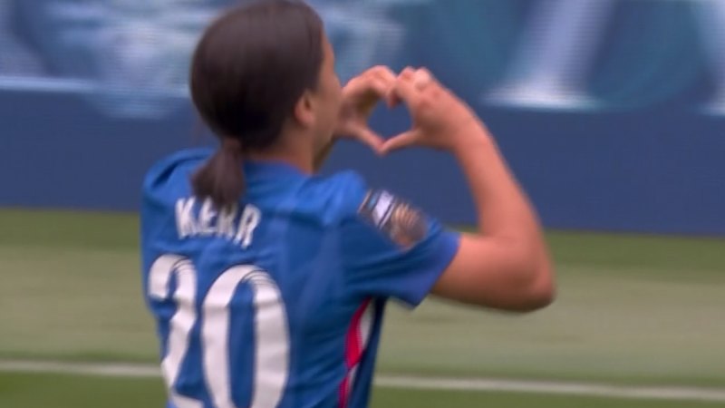 Kerr equals Chelsea scoring record