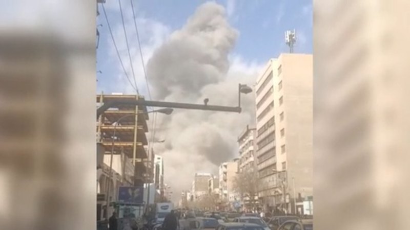 Huge plume of smoke on Tehran avenue amid strikes
