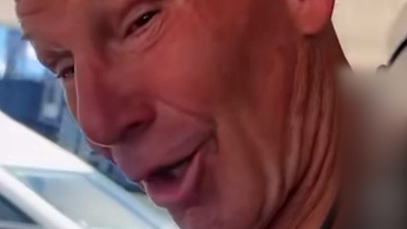 Mick Gatto and Sam Newman dining on yacht