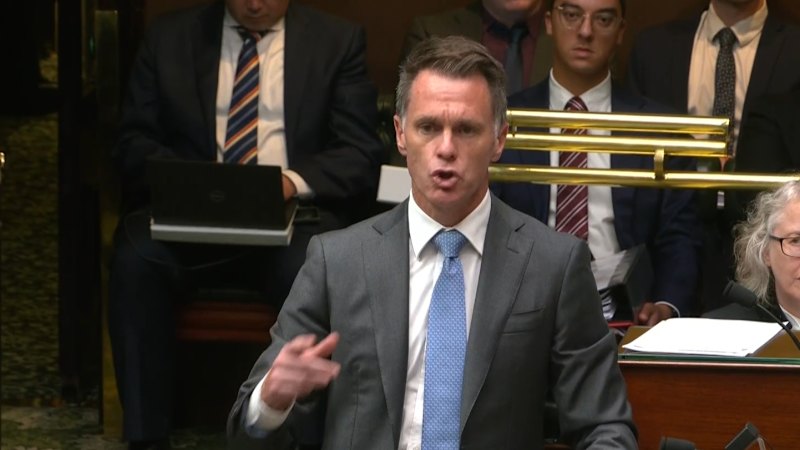 NSW Premier facing pressure to apologise for police actions