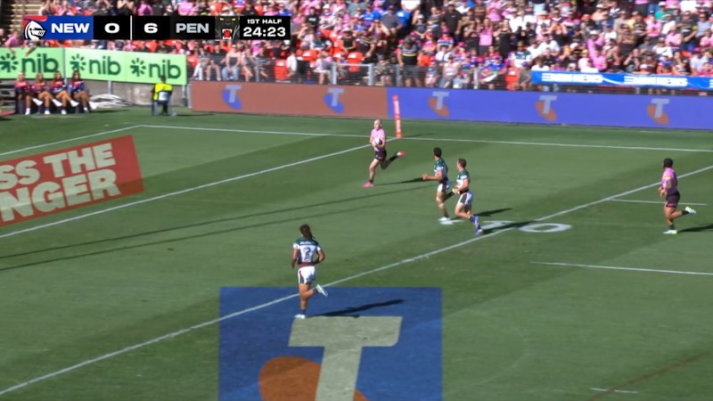 Dylan Edwards streaks away with a second try