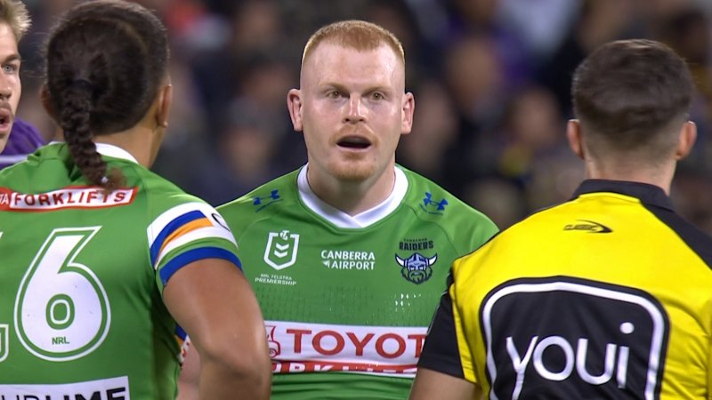 Ref penalises raging Horsburgh for dissent