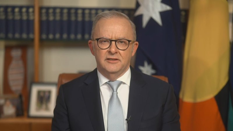 One Nation support dips, poll says