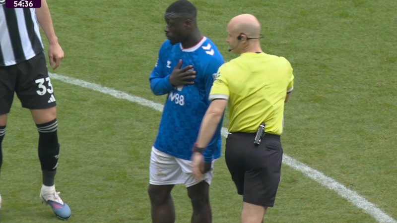 Game stops after racial abuse