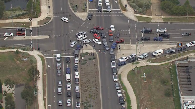 Free fuel giveaway sparks traffic mayhem in Melbourne