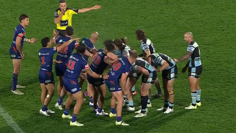 Warriors fume at bizarre buzzer bummer