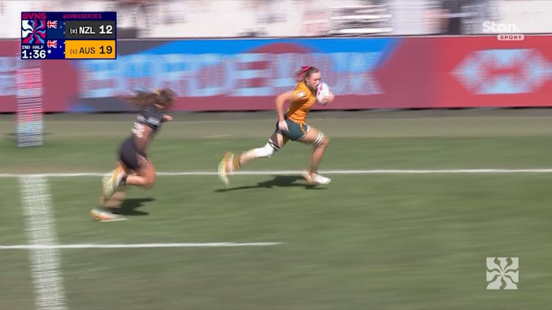 Levi powers away for long-range try