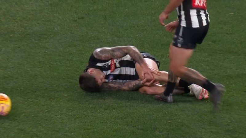 Elliott's knee crumples, tempers flare