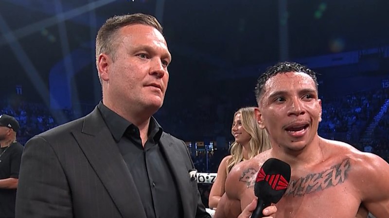 Mundine's son booed after controversial decision