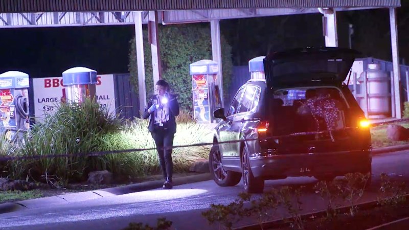 Two men stabbed in Melbourne car park
