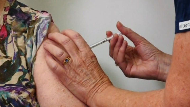 Extra 1.8 million Australians to be eligible for free pneumonia vaccine