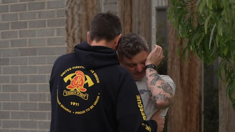 Firefighter union says tragic Melbourne house fire could have been avoided