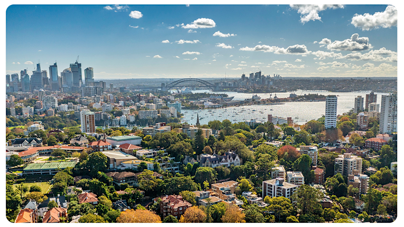 Australia's population hits 28 million