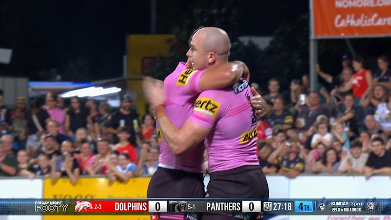 Edwards sets up and finishes try