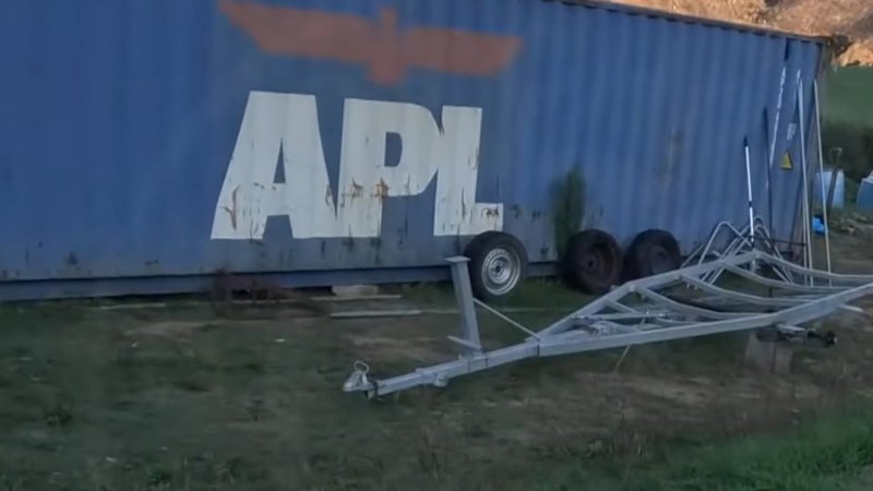 Victorian premier blasts Youtuber who filmed Dezi hideout