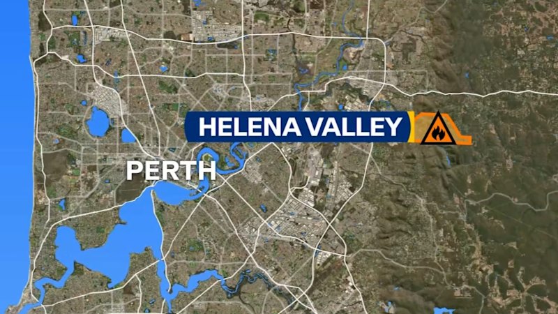 Perth bushfires downgraded to watch and act