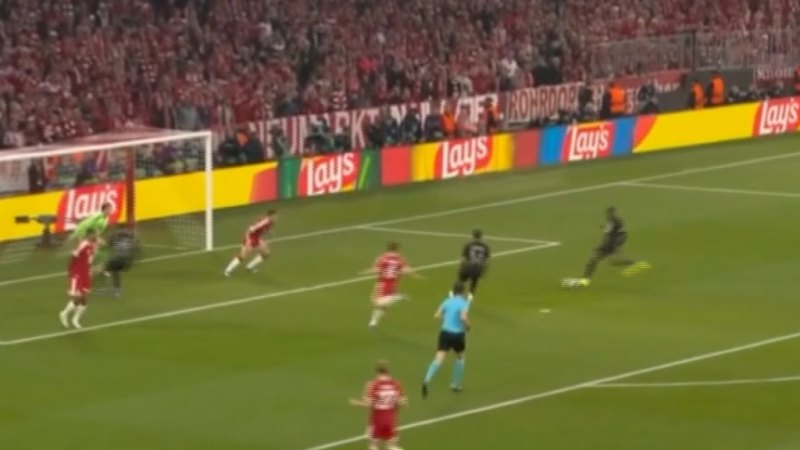 Dembele finishes sublime PSG goal