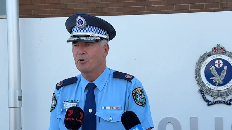 Accused triple murderer still on the run after almost two weeks