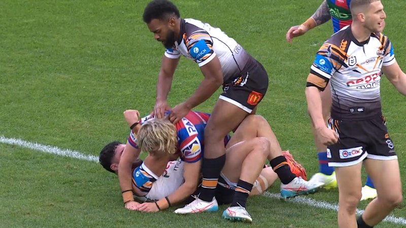 Sukkar crashes over for first NRL try