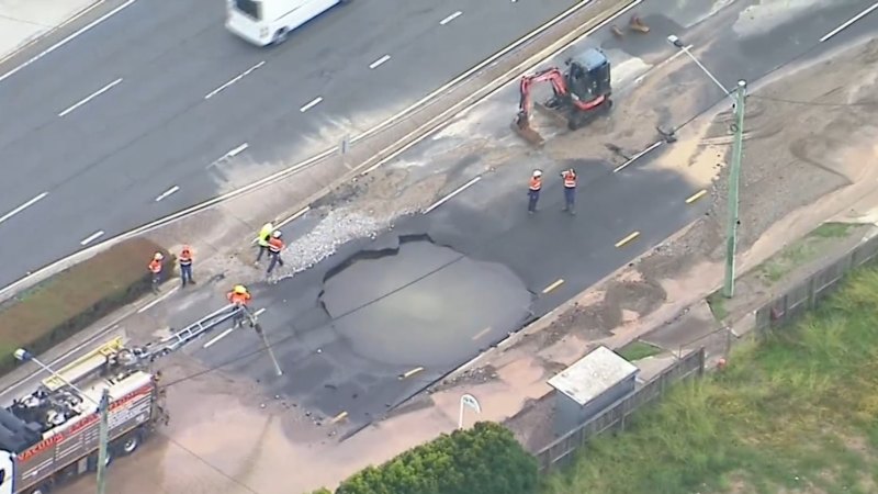 Burst pipe causes chaos in Brisbane