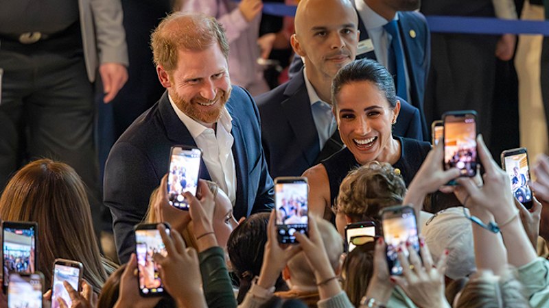 Crowds turn out for Harry and Meghan’s first Australian appearance
