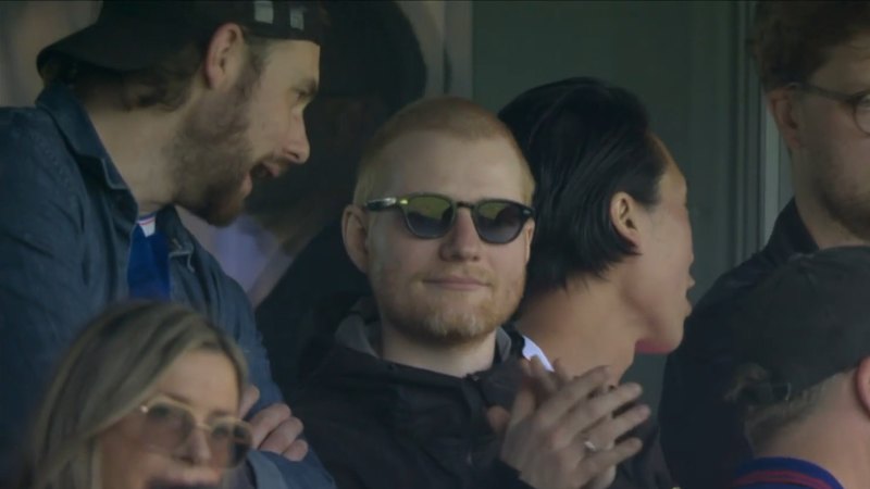 Music superstar joins Ipswich's promotion celebrations