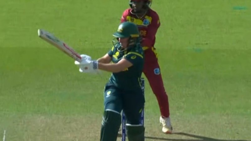 Aussies reach T20 World Cup final