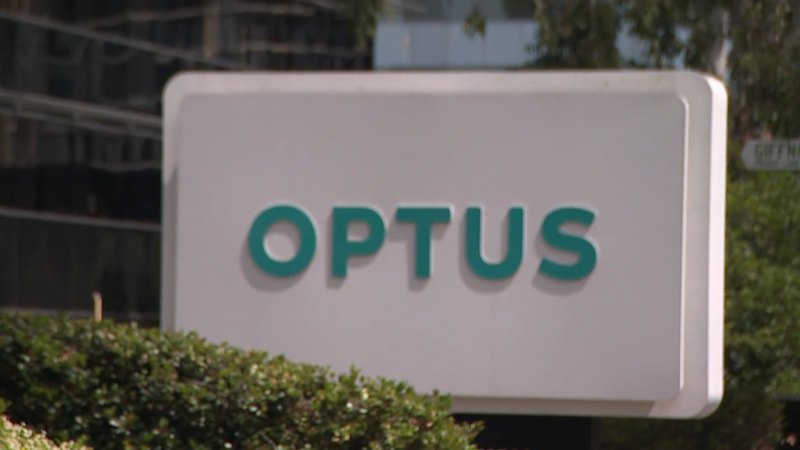 Optus flags coverage outage