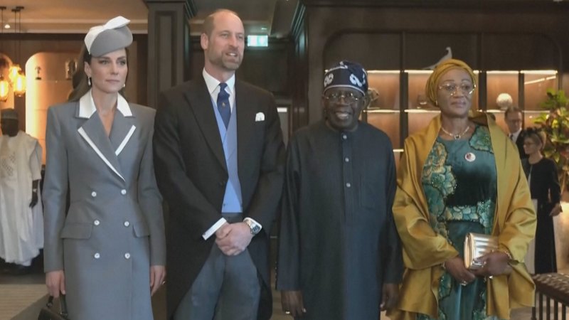Nigerian President meets Royal Family