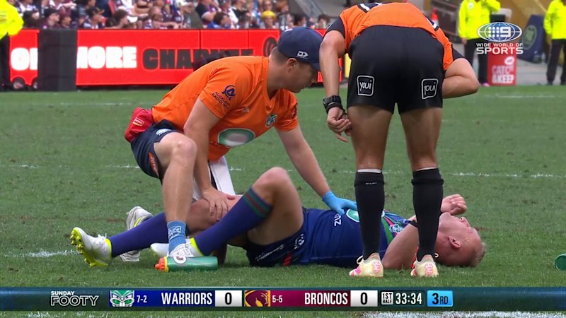 Warriors halfback suffers knee injury