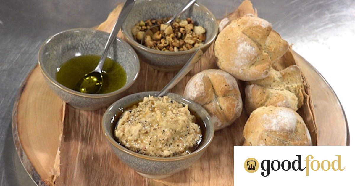 How to make wattleseed damper