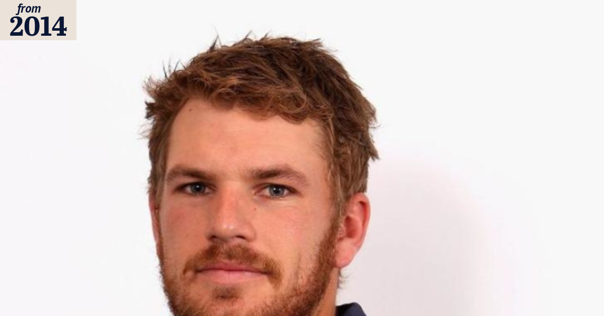 Aaron Finch commits to Victoria