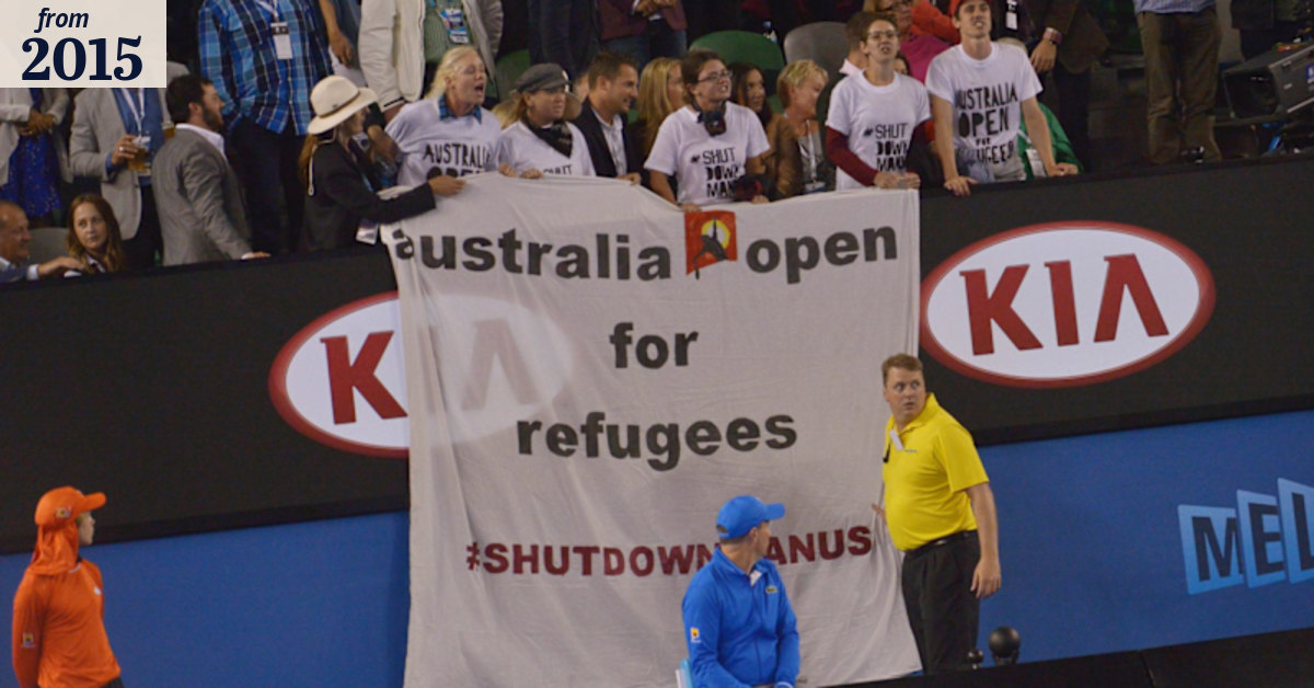 Australian Open: Protesters draw attention to detainees on Manus Island