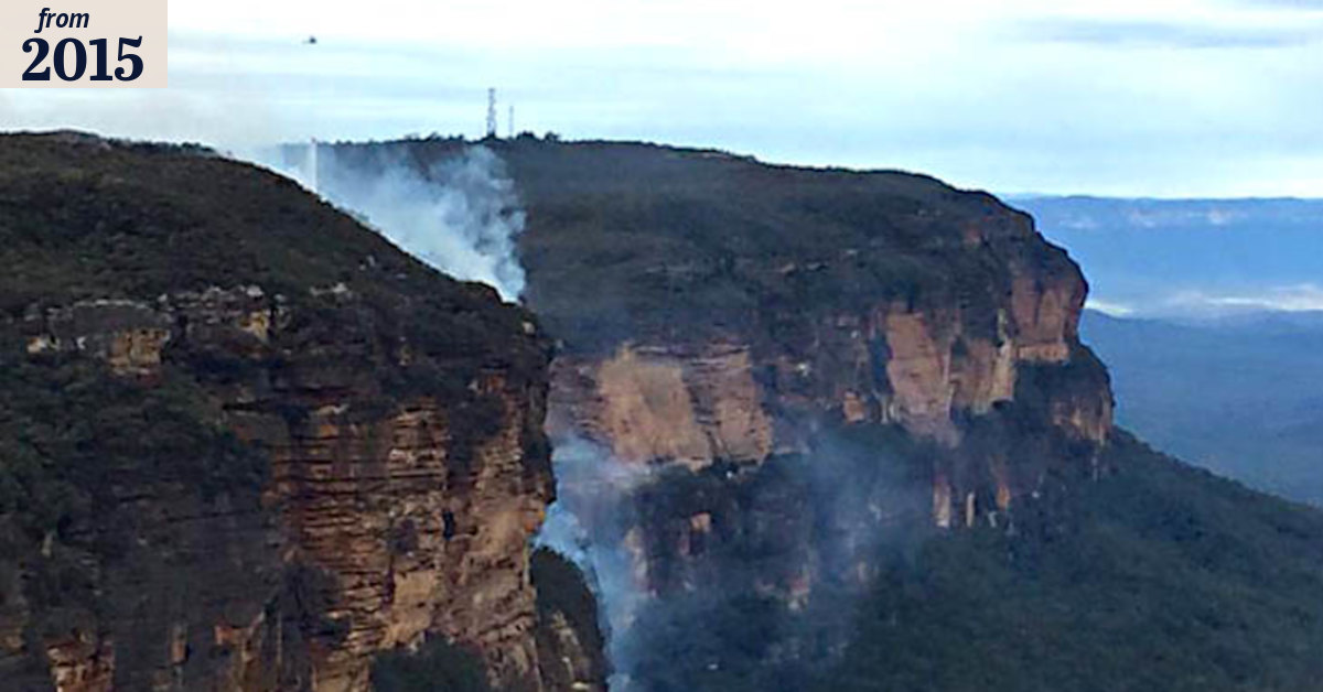 Wentworth Falls bushfire burning out of control
