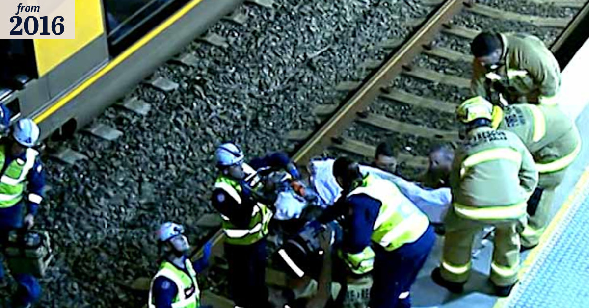 Man loses arm after falling on train tracks