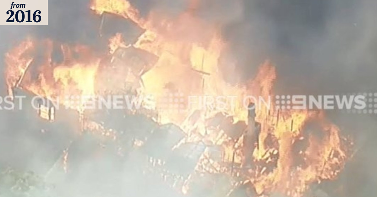 Victoria Bushfires: Two homes lost in Crib Point as firefighters ...