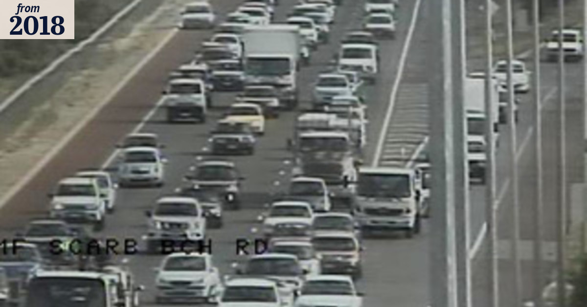 Mitchell Freeway crash throws Perth traffic into chaos