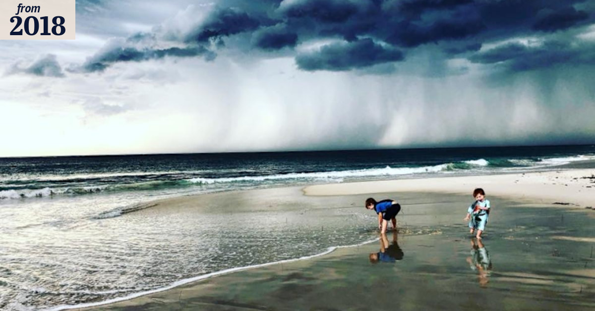 Spring storm rolls in over Perth