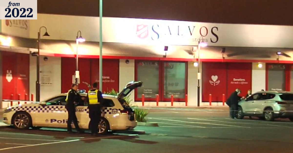 Manhunt underway after shooting in Melbourne